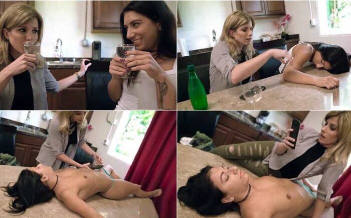  Cory Chase, Luke Longly, Alissa Avni - A weekend of Limp Family FullHD 1080p 