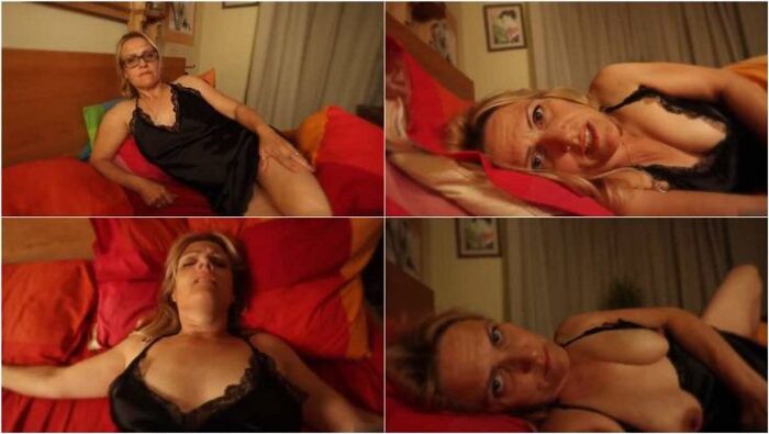LadyArbella - Sleepover with Mommy HD 720p