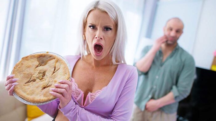 La Petite Blonde American Tart FullHD La Petite Blonde American Tart FullHD